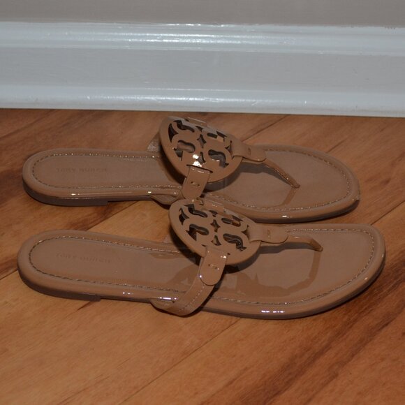 Tory Burch Miller Flip Flop Sandals Women's 10M Camel Brown Patent Leather Thong - Picture 1 of 9